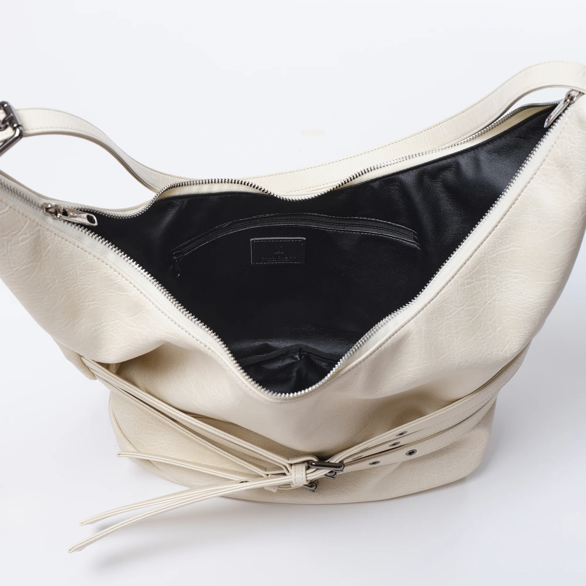 belt apple sling bag L savage cream - Image 4