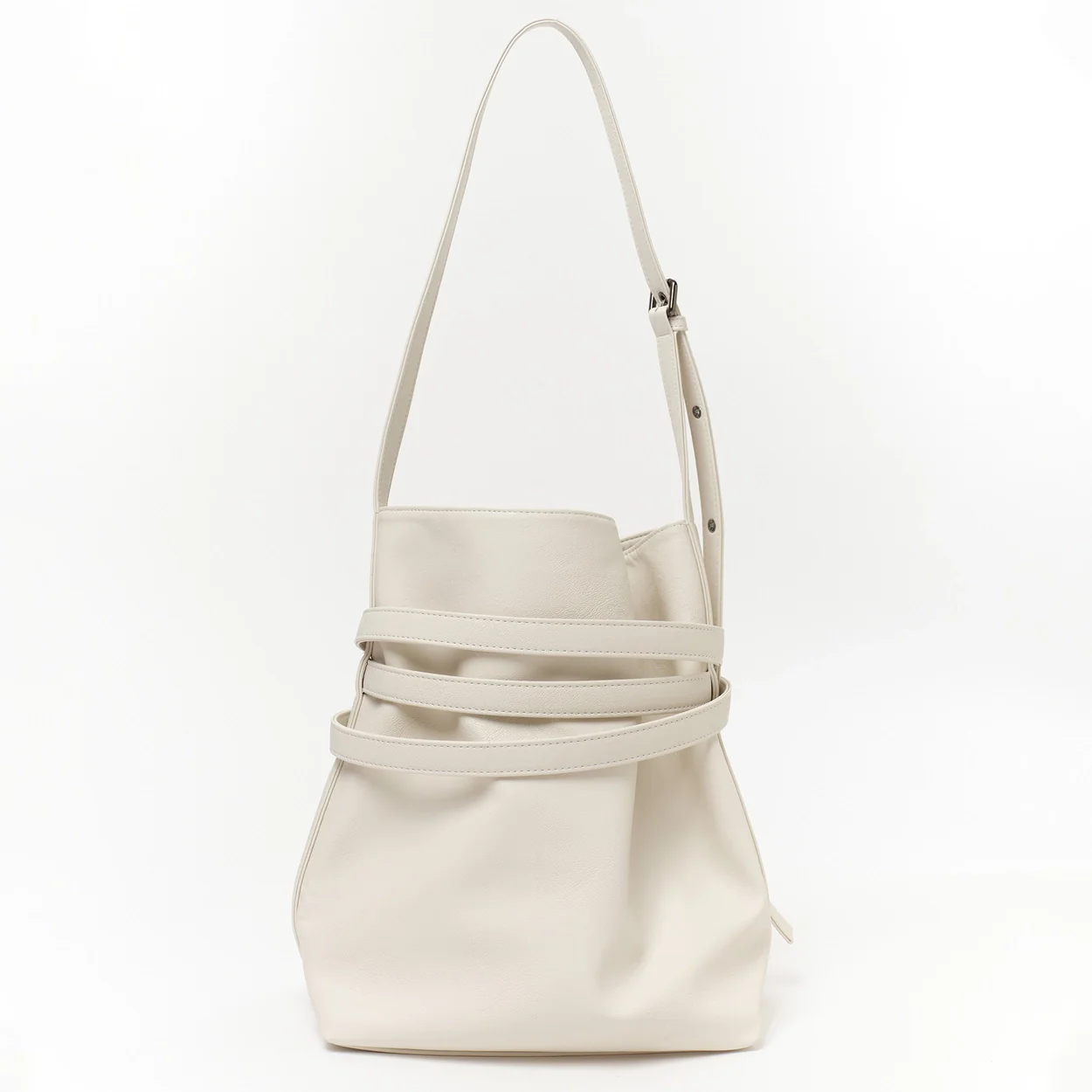 belt bucket bag M nappa ivory - Image 3