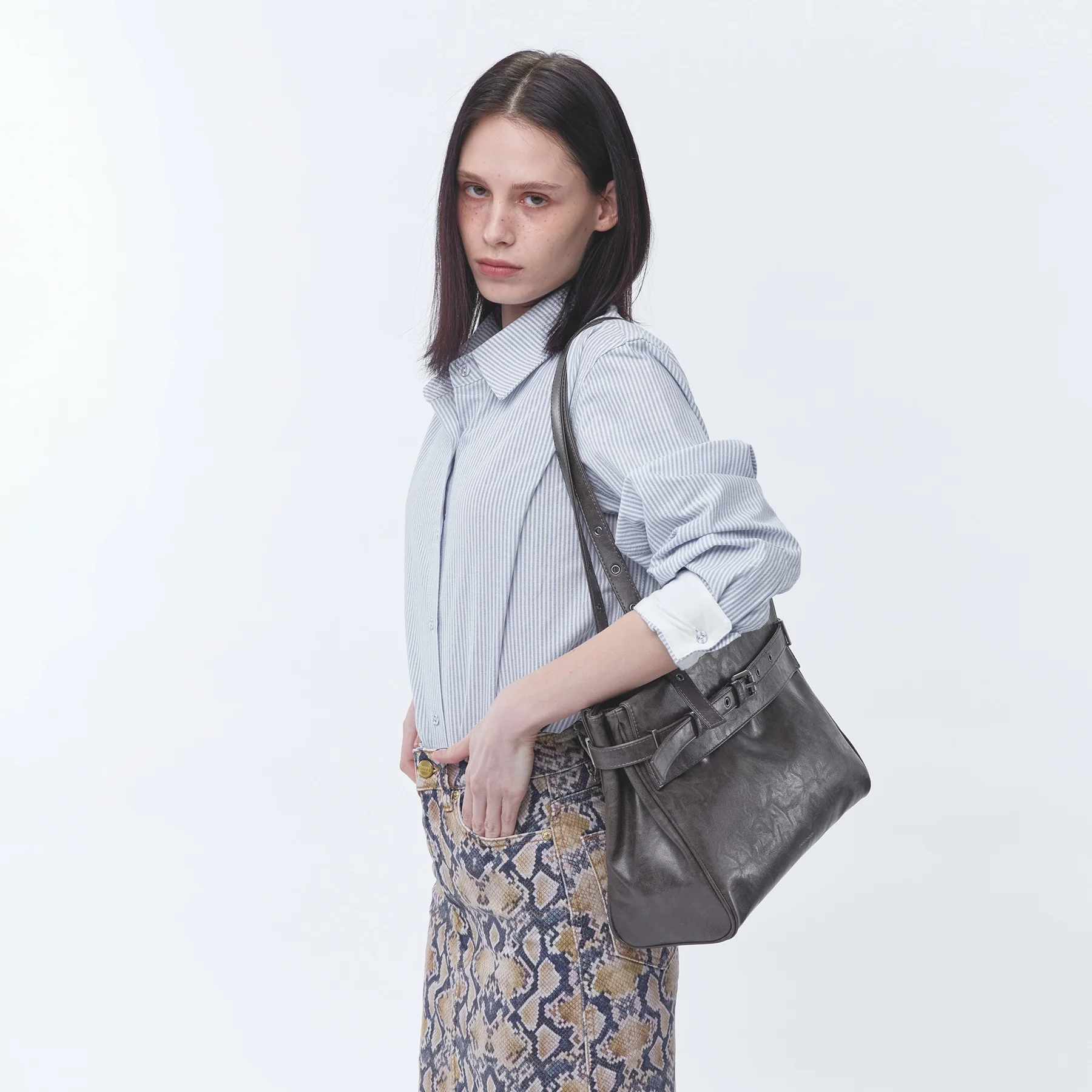 (restock soon) belt flap bag M baked gray - Image 6