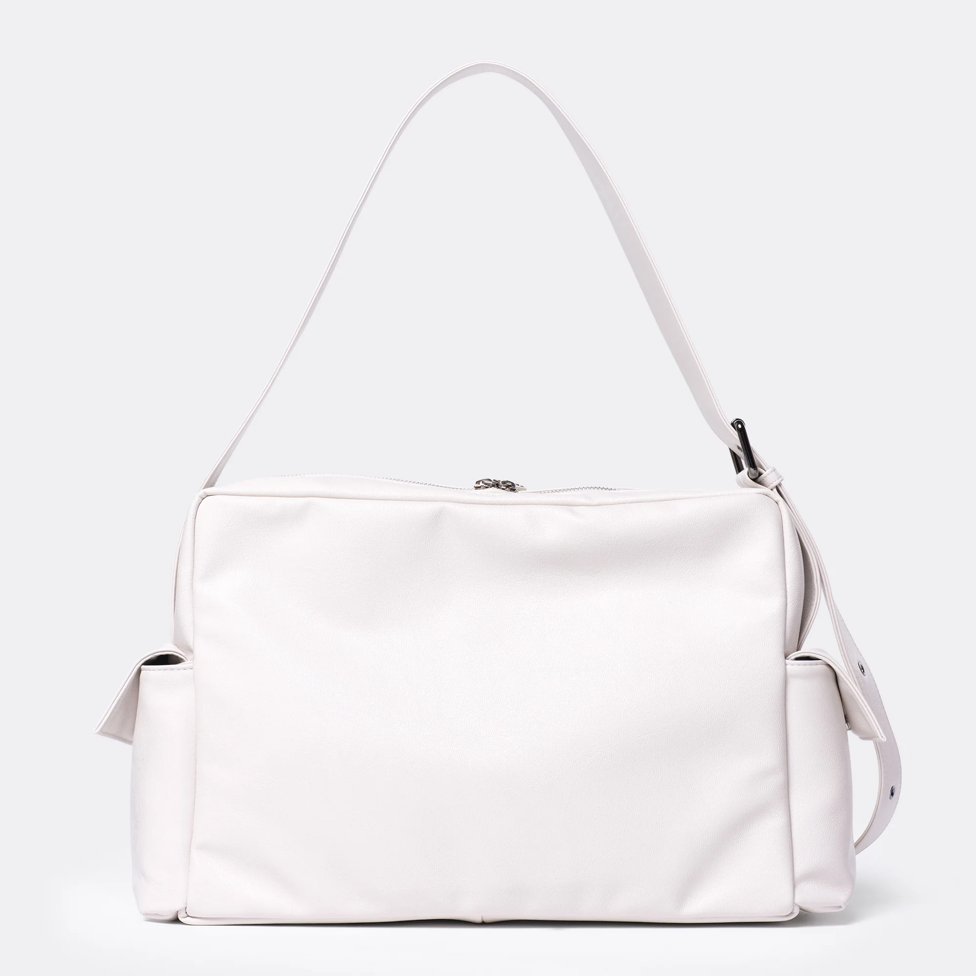 cross utility bag L goat cream - Image 4
