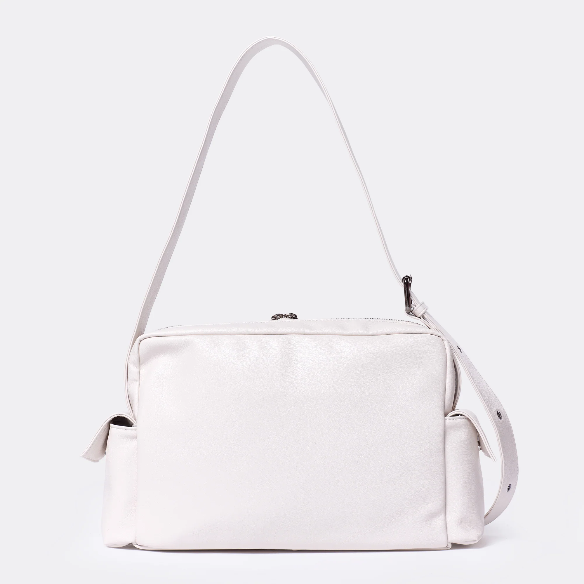 cross utility bag M goat cream - Image 4