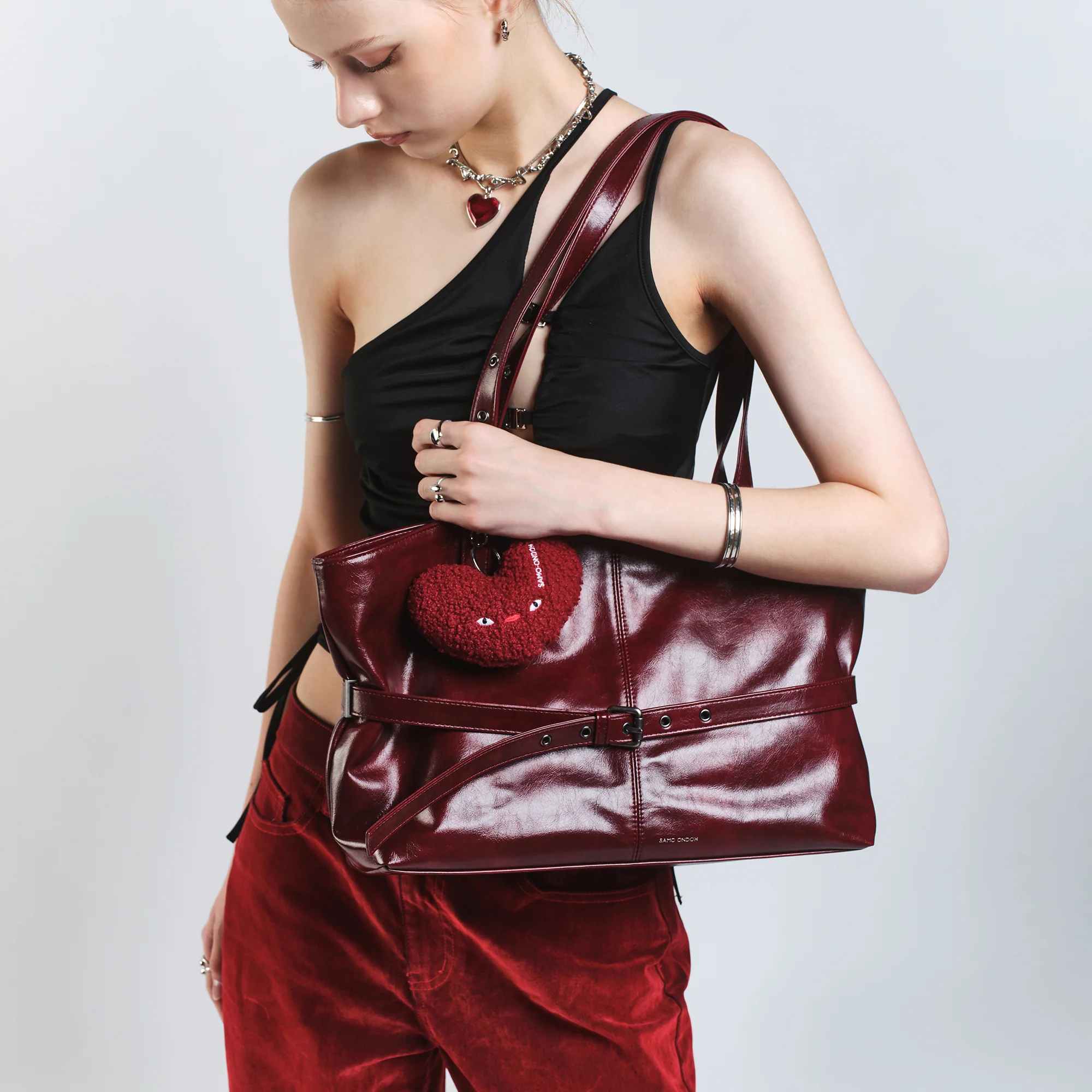 le belt bag L vampire blood - Image 7