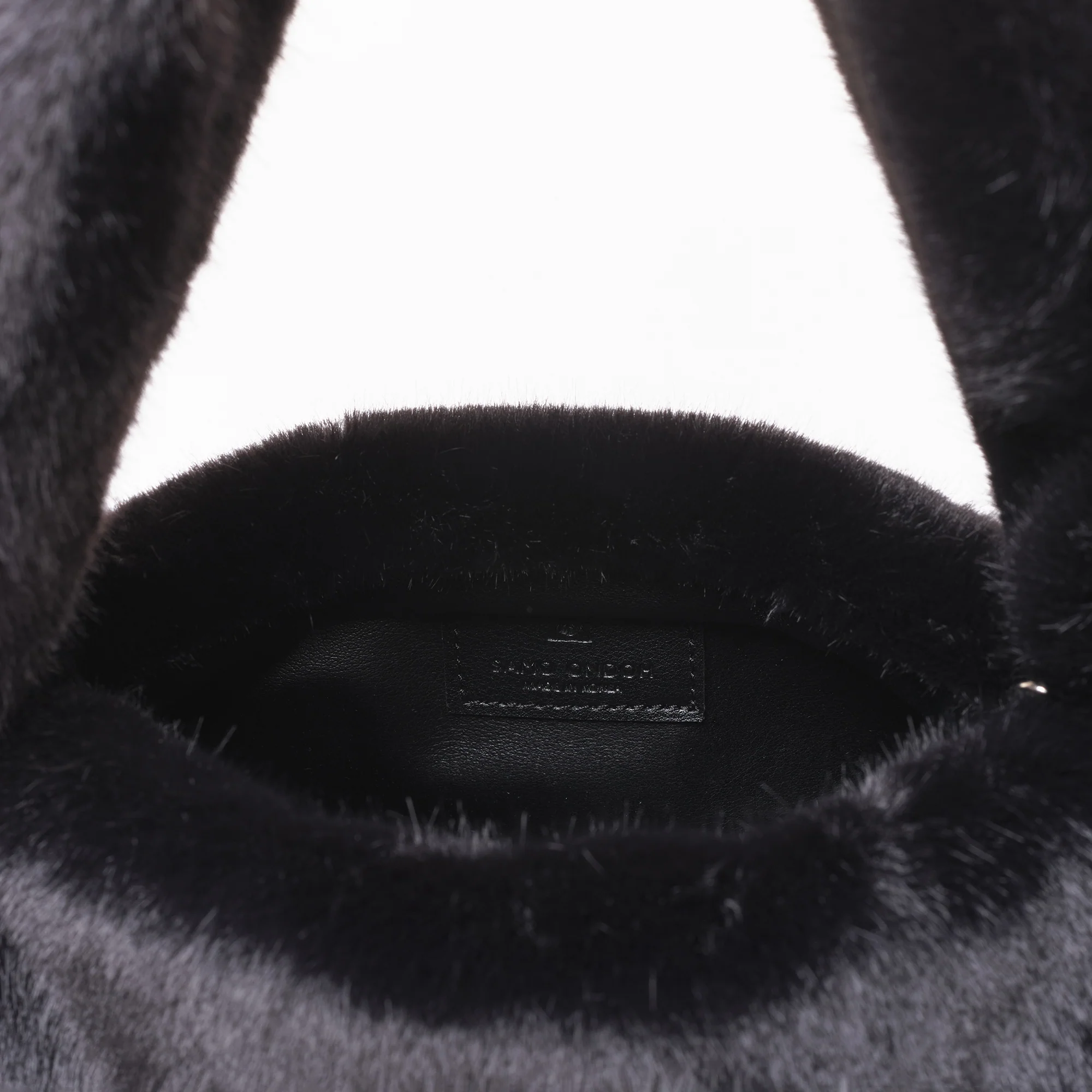 mug bag M eco fur black - Image 4