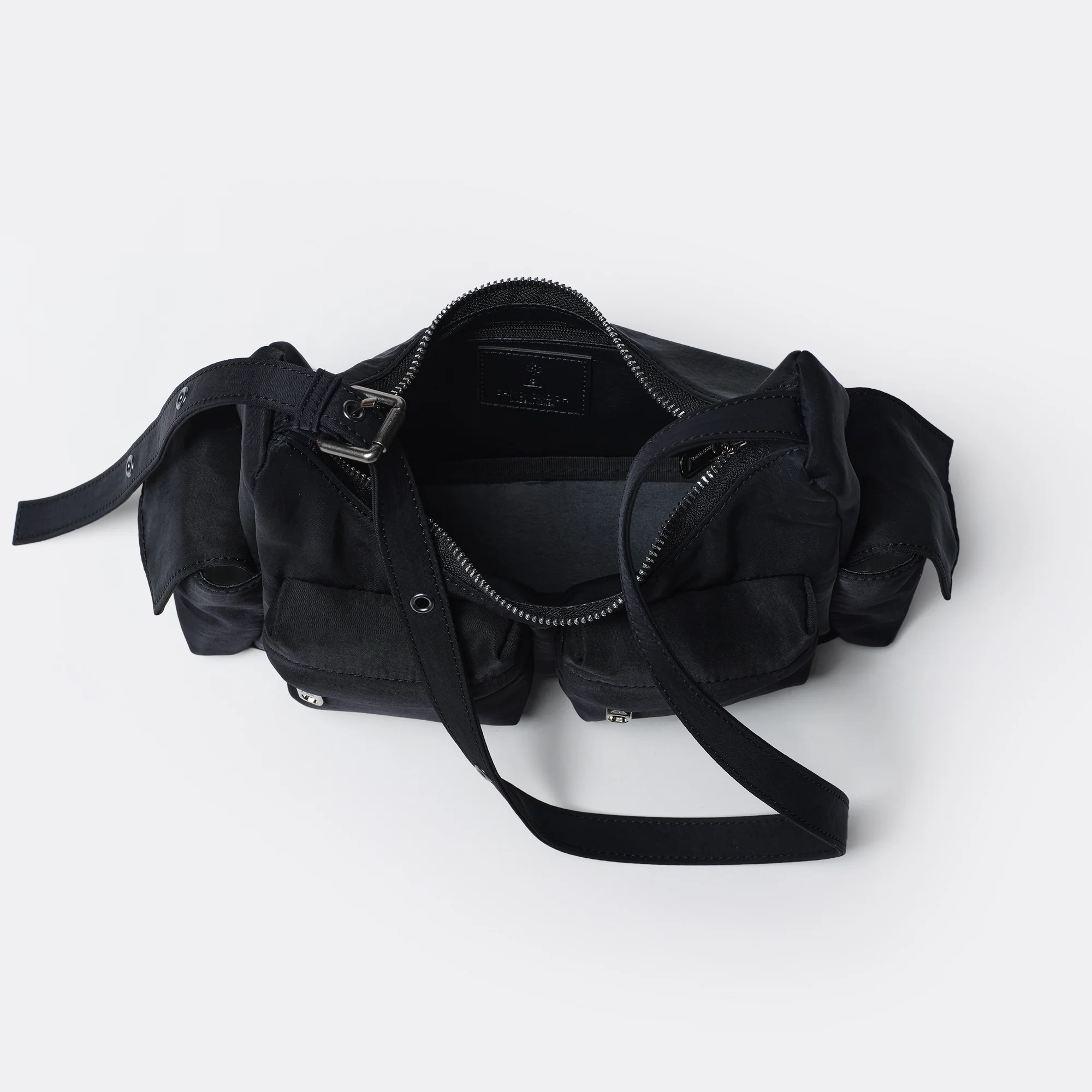pocket mug bag M nylon black - Image 5