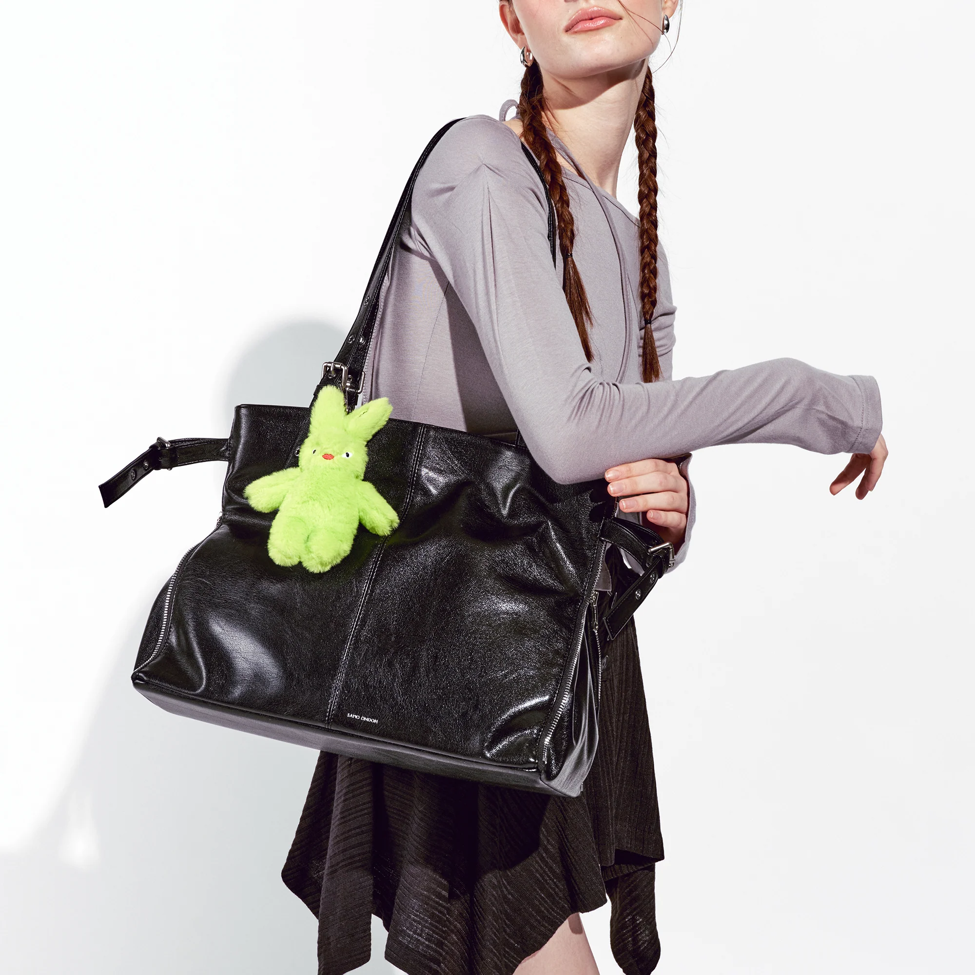 zipper shopper bag L goat black - Image 7